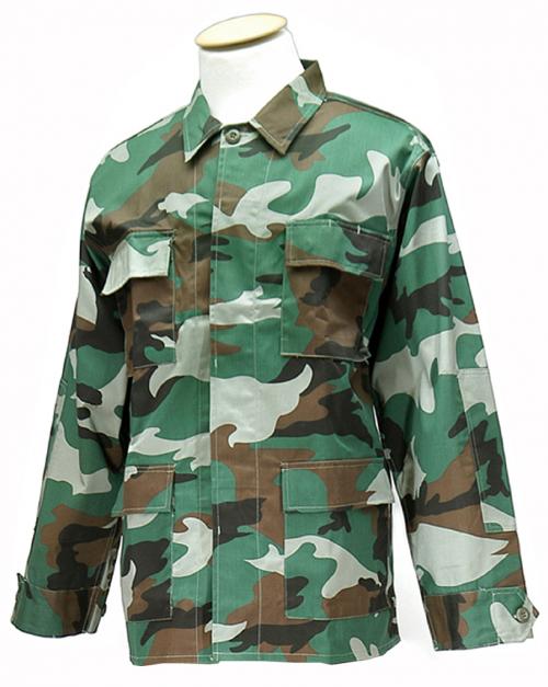 Камуфлажна риза-яке Anton Blöchl Woodland Camo с четири джоба.