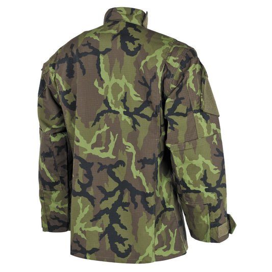 Задна част и детайл на яката на тактическа риза-яке MFH M95 CZ Camo.