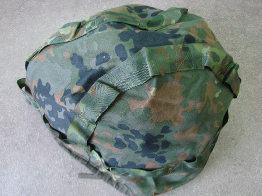 Калъф за каска от немската армия '' 5-COLOUR FLECKTARN CAMO'' двулицев , ползван .