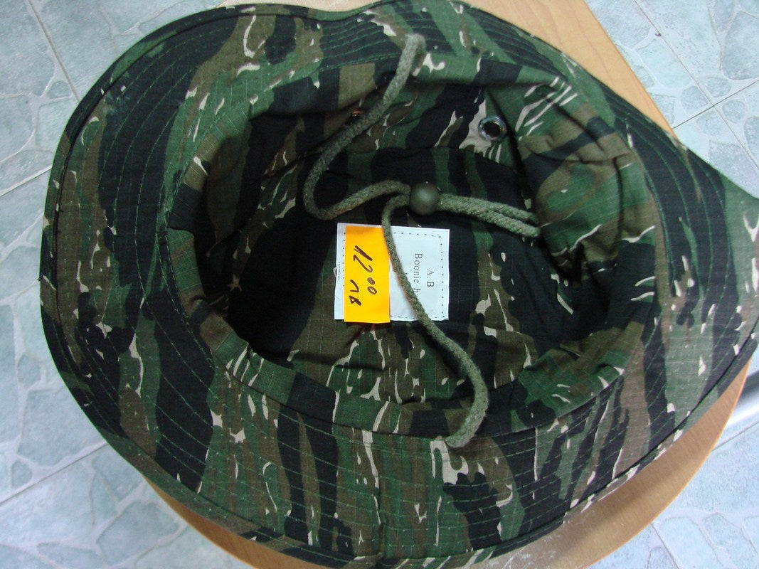 Шапка , модел'' US ARMY TIGER STRIPE CAMO JUNGLE '' (RIP-STOP) .