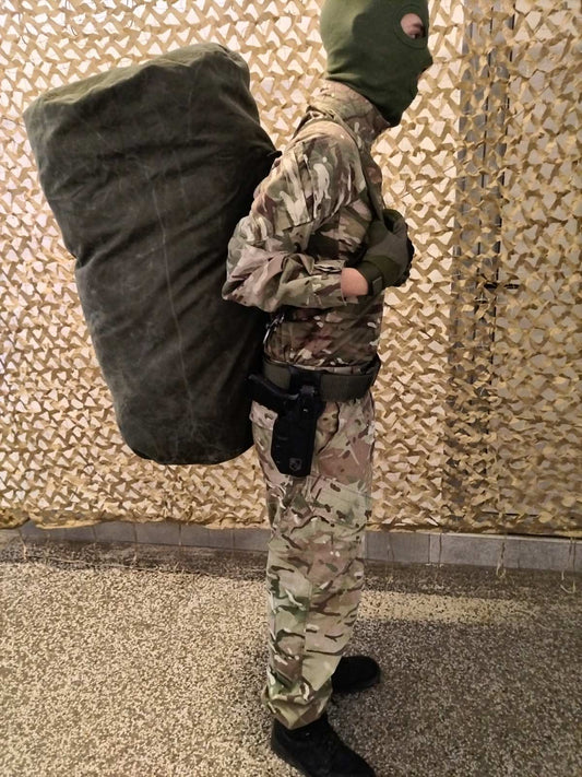 Немски военен сак с презрамки и цип
