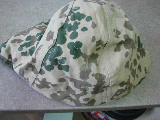Калъф за каска от немската армия '' 5-COLOUR FLECKTARN CAMO'' двулицев  , ползван .