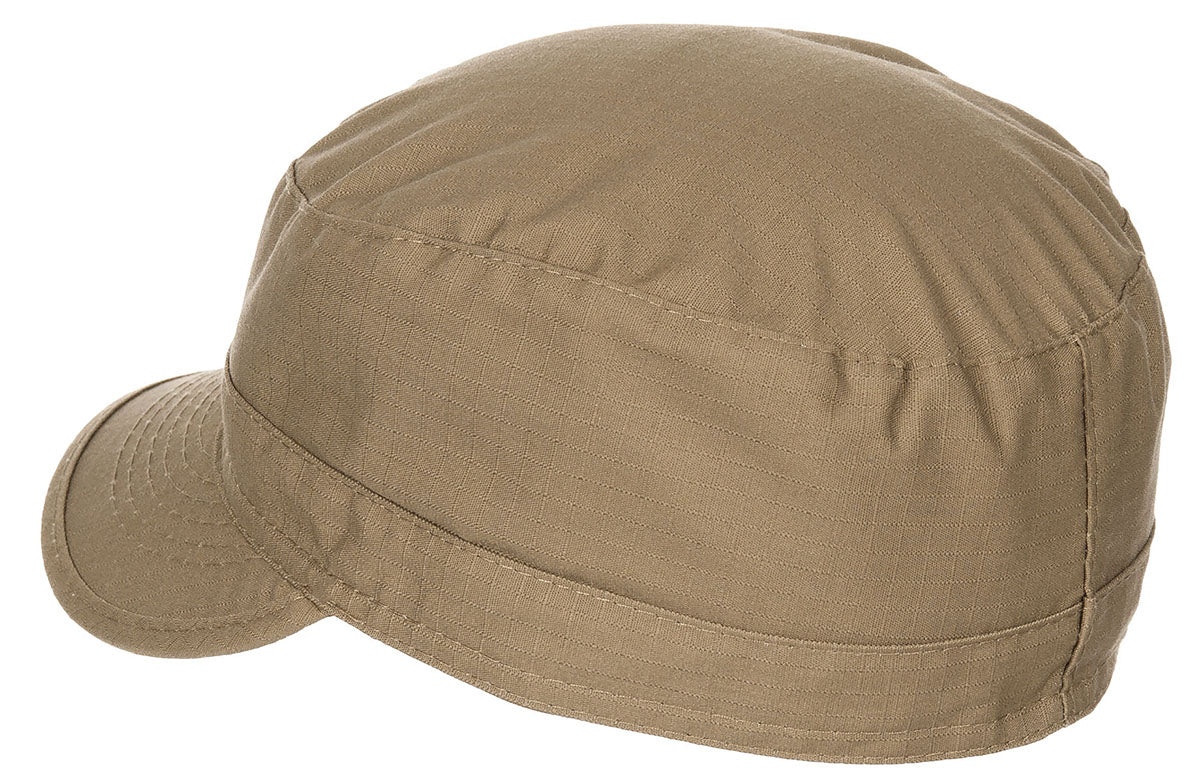 Страничен изглед на полева шапка MFH US BDU Cap Coyote Tan с плосък връх.
