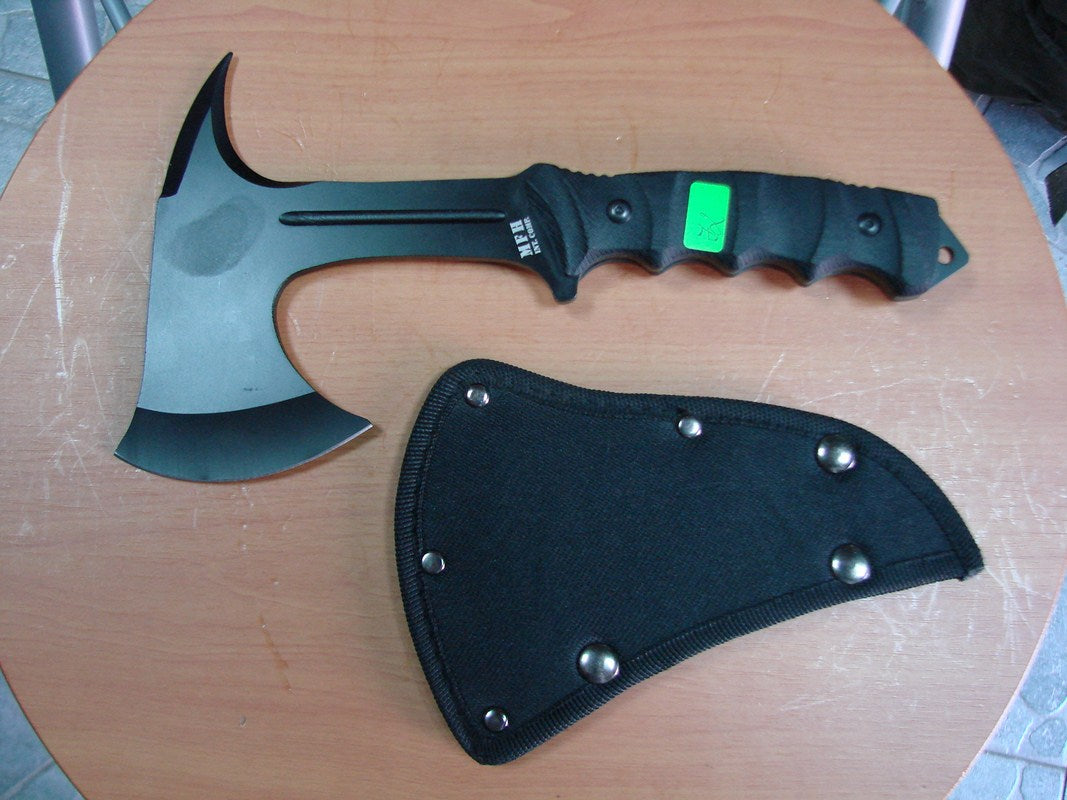 Томаховка   , модел  "Comox", G10-handle,''с полиестерна кания .