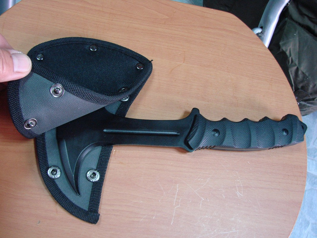 Томаховка   , модел  "Comox", G10-handle,''с полиестерна кания .