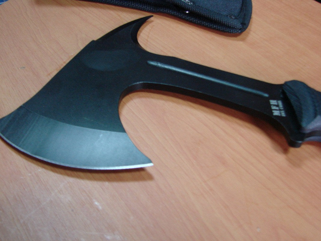 Томаховка   , модел  "Comox", G10-handle,''с полиестерна кания .